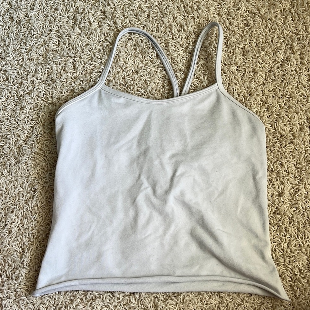 white cropped lululemon tank top